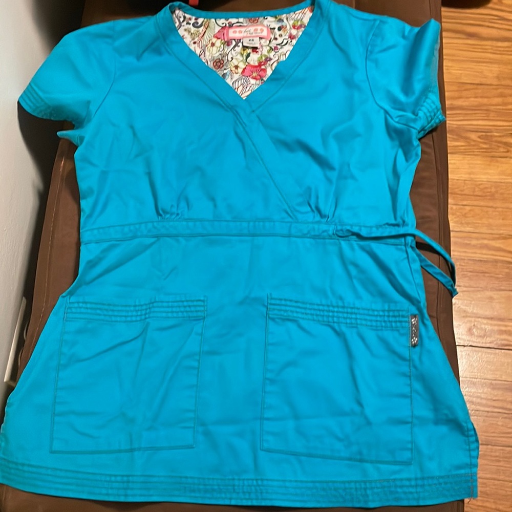 Koi xs teal scrub top